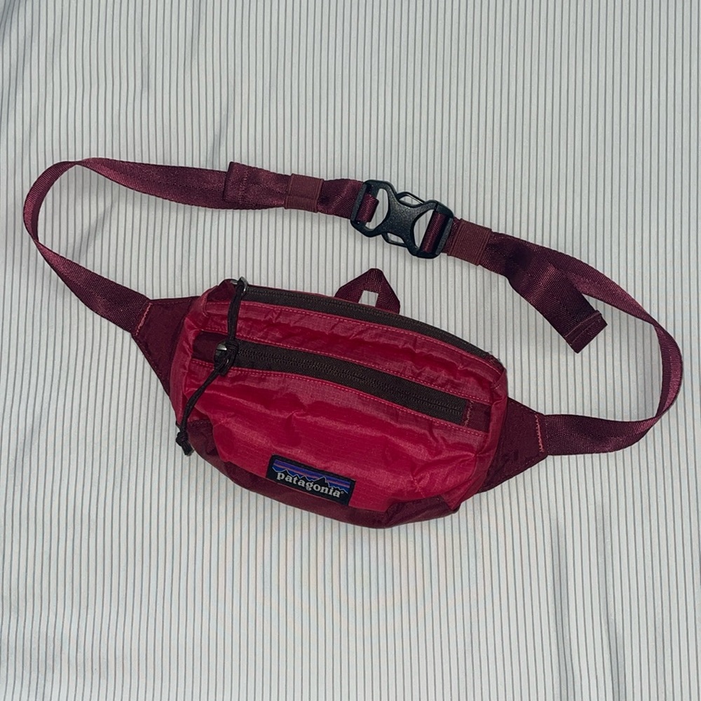 Like new, Patagonia Lightweight Travel Mini Hip Pack